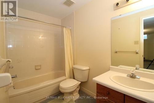 24 - 90 Ontario Street S, Lambton Shores (Grand Bend), ON - Indoor Photo Showing Bathroom