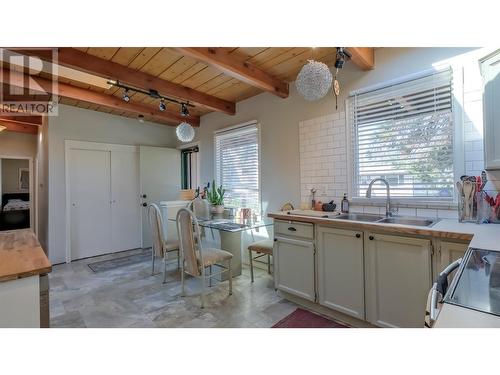 701 Ross Avenue, Penticton, BC - Indoor