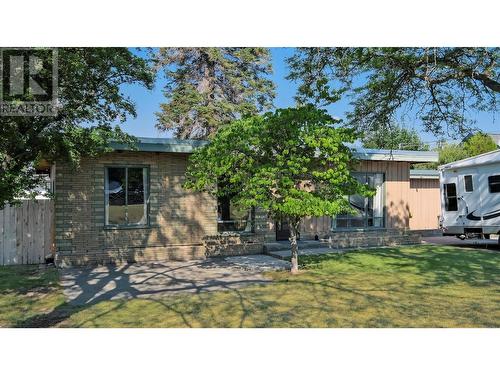 701 Ross Avenue, Penticton, BC - Outdoor