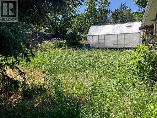 green house with plenty of garden space - 2214 Lakeview Drive, Blind Bay, BC - Outdoor