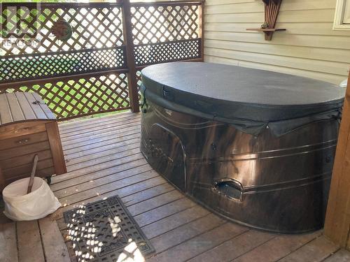 2 person hottub - 2214 Lakeview Drive, Blind Bay, BC - Outdoor With Deck Patio Veranda With Exterior