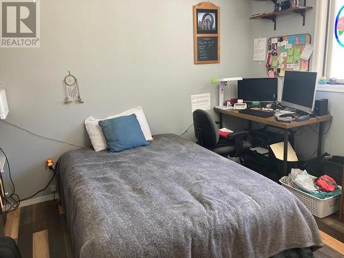 2214 Lakeview Drive, Blind Bay, BC - Indoor Photo Showing Bedroom