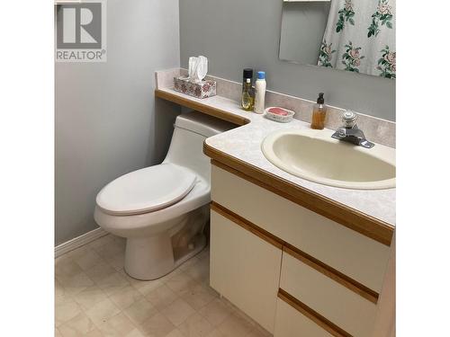 2214 Lakeview Drive, Blind Bay, BC - Indoor Photo Showing Bathroom