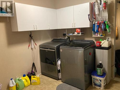 2214 Lakeview Drive, Blind Bay, BC - Indoor Photo Showing Laundry Room