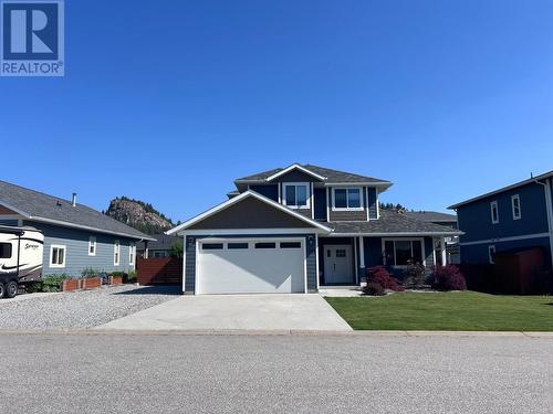 1529 Rosewood  Lane, Castlegar, BC - Outdoor With Facade