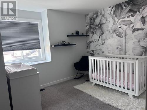 1529 Rosewood  Lane, Castlegar, BC - Indoor Photo Showing Bedroom