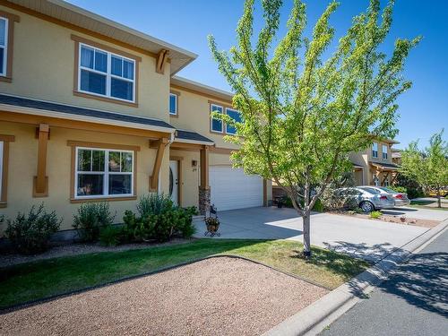 29-1055 Aberdeen Drive, Kamloops, BC - Outdoor With Facade