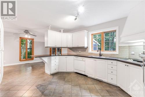 1096 St Pierre Road, Embrun, ON - Indoor Photo Showing Kitchen With Double Sink