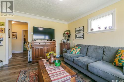 1004 Eden Street, Indian Head, SK - Indoor Photo Showing Living Room