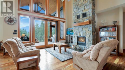 2621 Brewer  Rise Ridge, Invermere, BC - Indoor Photo Showing Living Room With Fireplace