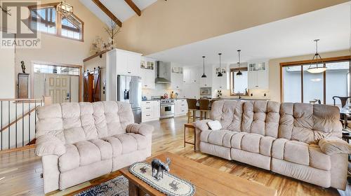 2621 Brewer  Rise Ridge, Invermere, BC - Indoor Photo Showing Living Room