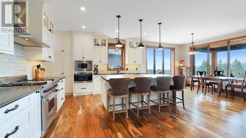 2621 Brewer  Rise Ridge, Invermere, BC - Indoor Photo Showing Kitchen With Upgraded Kitchen