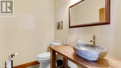 2621 Brewer  Rise Ridge, Invermere, BC - Indoor Photo Showing Bathroom