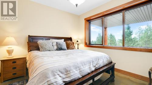 2621 Brewer  Rise Ridge, Invermere, BC - Indoor Photo Showing Bedroom