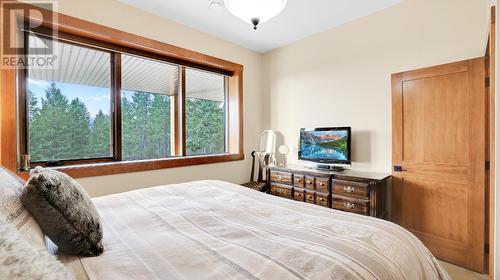 2621 Brewer  Rise Ridge, Invermere, BC - Indoor Photo Showing Bedroom