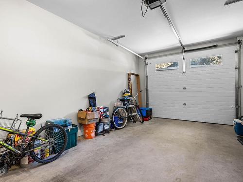 121-2683 Ord Rd, Kamloops, BC - Indoor Photo Showing Garage