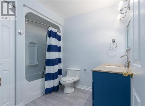 11 Behnke Crescent, Pembroke, ON - Indoor Photo Showing Bathroom