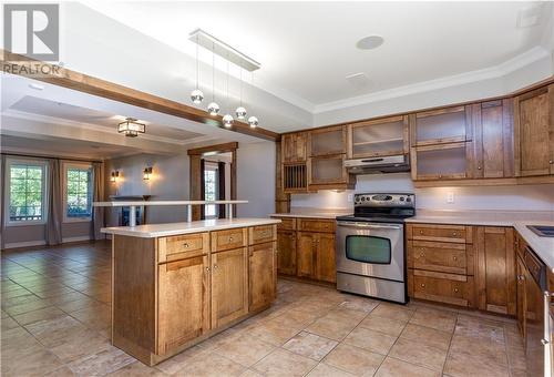 Centre Island - 11 Behnke Crescent, Pembroke, ON - Indoor Photo Showing Kitchen