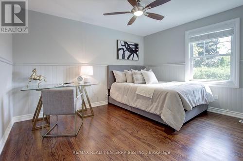 996 Cresthampton Lane, Mississauga (Lorne Park), ON - Indoor Photo Showing Bedroom