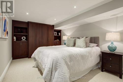 996 Cresthampton Lane, Mississauga (Lorne Park), ON - Indoor Photo Showing Bedroom