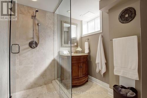 996 Cresthampton Lane, Mississauga (Lorne Park), ON - Indoor Photo Showing Bathroom