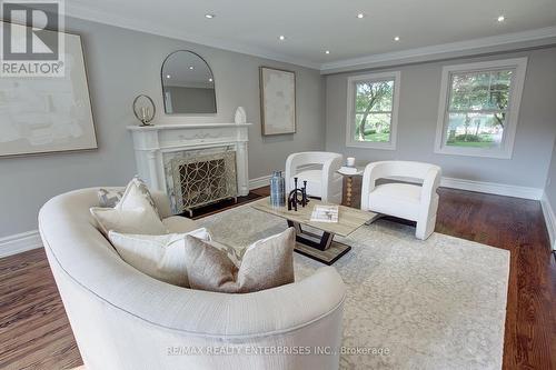 996 Cresthampton Lane, Mississauga (Lorne Park), ON - Indoor Photo Showing Living Room With Fireplace