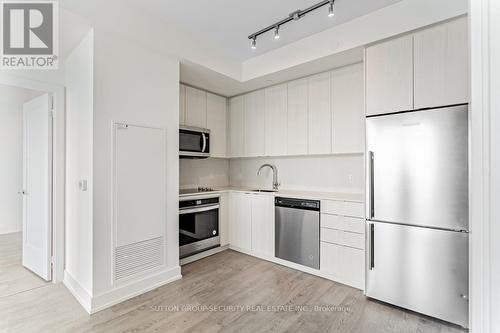 3336 - 5 Mabelle Avenue, Toronto (Islington-City Centre West), ON - Indoor Photo Showing Kitchen