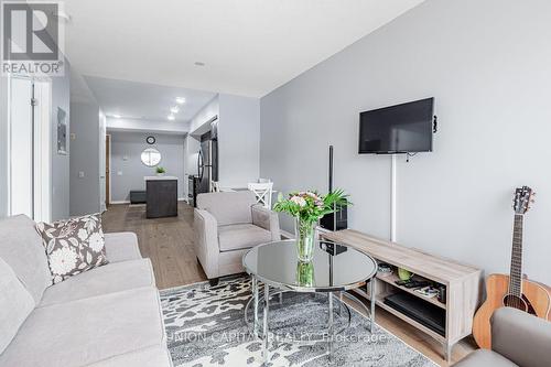 804 - 1050 The Queensway, Toronto (Islington-City Centre West), ON - Indoor Photo Showing Living Room