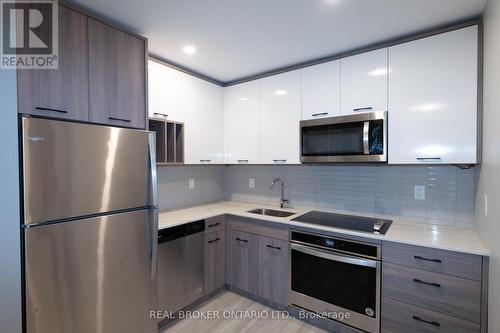 2405 - 20 George Street, Hamilton (Central), ON - Indoor Photo Showing Kitchen With Upgraded Kitchen