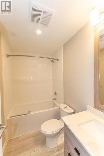 2405 - 20 George Street, Hamilton (Central), ON - Indoor Photo Showing Bathroom