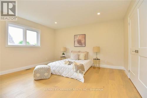 20 Clare Avenue, Hamilton (Hamilton Beach), ON - Indoor Photo Showing Bedroom