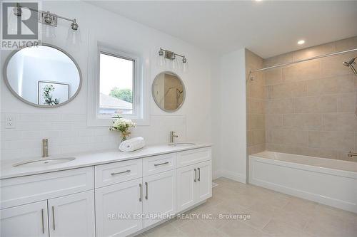 20 Clare Avenue, Hamilton (Hamilton Beach), ON - Indoor Photo Showing Bathroom