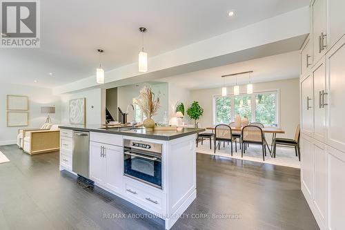 818 Haig Road, Hamilton (Ancaster), ON - Indoor Photo Showing Kitchen