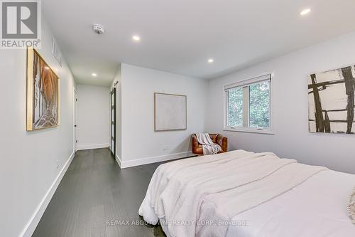 818 Haig Road, Hamilton (Ancaster), ON - Indoor Photo Showing Bedroom