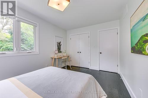 818 Haig Road, Hamilton (Ancaster), ON - Indoor Photo Showing Bedroom