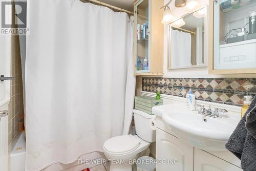 504 - 240 Scarlett Road, Toronto (Rockcliffe-Smythe), ON - Indoor Photo Showing Bathroom