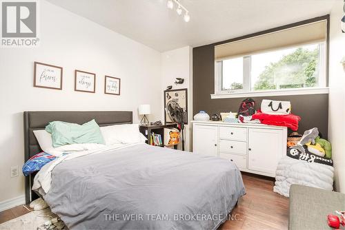 504 - 240 Scarlett Road, Toronto (Rockcliffe-Smythe), ON - Indoor Photo Showing Bedroom