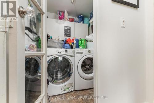 504 - 240 Scarlett Road, Toronto (Rockcliffe-Smythe), ON - Indoor Photo Showing Laundry Room