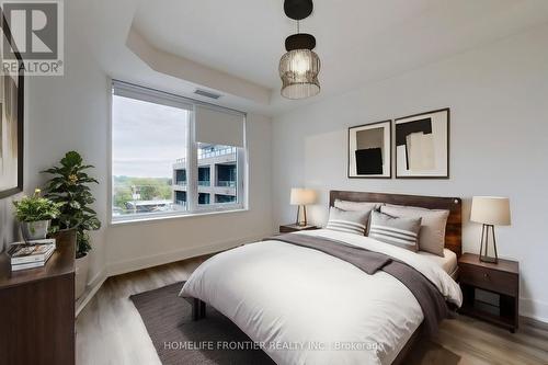 220 - 185 Deerfield Road, Newmarket (Central Newmarket), ON - Indoor Photo Showing Bedroom