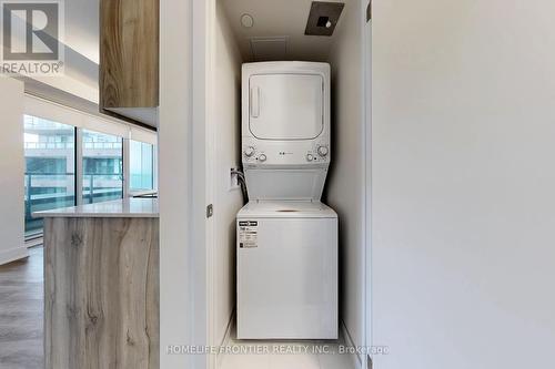 220 - 185 Deerfield Road, Newmarket (Central Newmarket), ON - Indoor Photo Showing Laundry Room