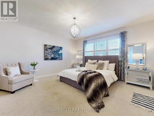 58 Hoey Crescent, Oakville, ON - Indoor Photo Showing Bedroom