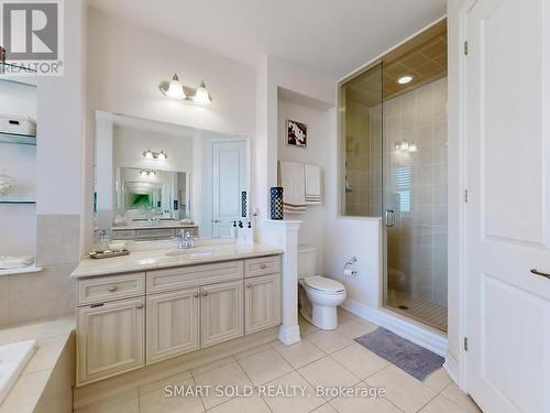 58 Hoey Crescent, Oakville, ON - Indoor Photo Showing Bathroom