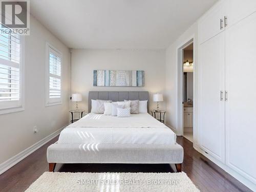 58 Hoey Crescent, Oakville, ON - Indoor Photo Showing Bedroom