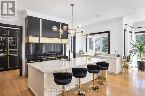 33 Stratheden Road, Toronto (Bridle Path-Sunnybrook-York Mills), ON - Indoor Photo Showing Kitchen With Upgraded Kitchen