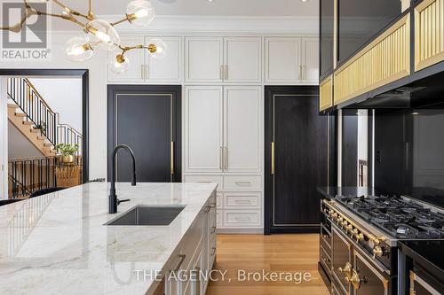 33 Stratheden Road, Toronto (Bridle Path-Sunnybrook-York Mills), ON - Indoor Photo Showing Kitchen With Upgraded Kitchen