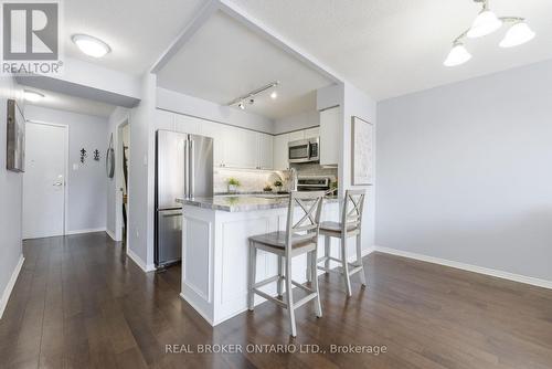 611 - 300 Balliol Street, Toronto (Mount Pleasant West), ON - Indoor Photo Showing Kitchen