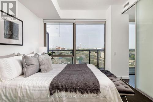 806 - 70 Distillery Lane, Toronto (Waterfront Communities), ON - Indoor Photo Showing Bedroom