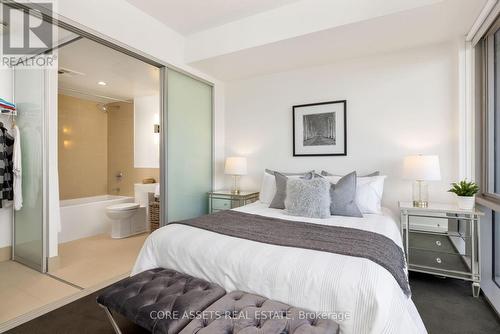 806 - 70 Distillery Lane, Toronto (Waterfront Communities), ON - Indoor Photo Showing Bedroom