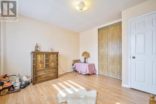 27 Gaslight Crescent, Toronto (Highland Creek), ON - Indoor