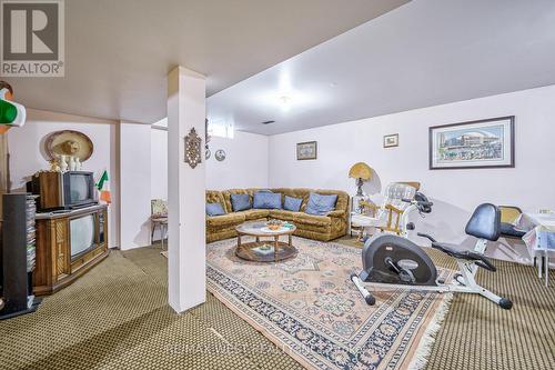 27 Gaslight Crescent, Toronto (Highland Creek), ON - Indoor